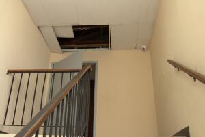 Ladrón roba y destroza oficina de escuela de Miami