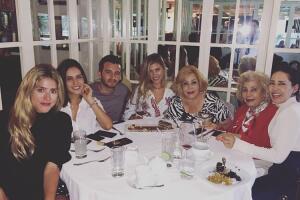 Stephanie Salas y sus hijas