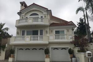 Casa blanca iglesia.jpg