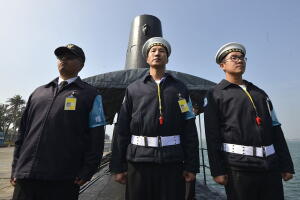 Marineros Taiwan maniobras