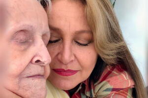 Daniela Romo y su mamá 