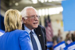 Bernie Sanders apoya a Hillary Clinton