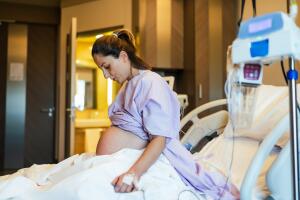 mujer-en-trabajo-de-parto-respiracion-02.jpg