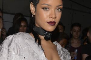 rihanna-fashion-week4.jpg