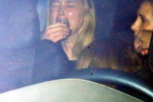 Amber Heard llorando