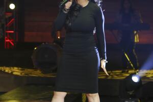 Los looks de las chicas en La Reina de la Canción