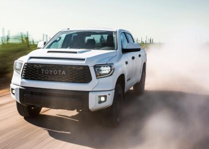 <h3 class="cms-H3-H3"><b>Si compras un modelo 2020</b></h3><br>
<br>
<b>Precio inicial:</b> $33,575
<br>
<b>Costo real de propiedad después de 5 años:</b> $54,836
<br>
<b>Depreciación después de 15 años:</b> $29,477
<br>
<b>Valor del vehículo en 2035:</b> $4,098