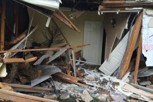 Daños ocasionados tras colisión de un autobús escolar al suroeste de Houston