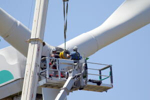 Repairing a wind turbine
