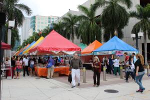 Concurrida la Feria Internacional del Libro en Miami