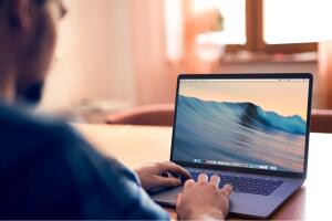macbook.jpg