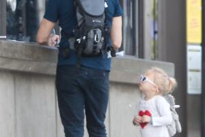 Jeremy Renner y su hijita Ava