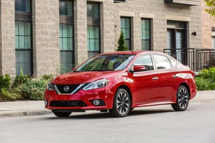 <h3 class="cms-H3-H3"><b>Nissan Sentra</b></h3>
<br>
<br>
<b>Precio promedio: </b>9,887 dólares
<br>
<b>Porcentaje promedio por debajo del valor de mercado: </b>11.3%
<br>
<b>Ahorro promedio: </b>1,263 dólares
