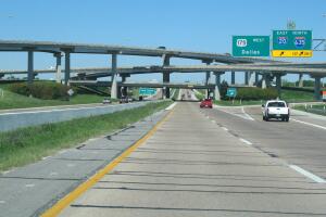 El sexto lugar lo ocupa la carretera 175, de Dallas (Texas) a Jacksonville (Florida), con un estimado de 0.68 por cada milla.