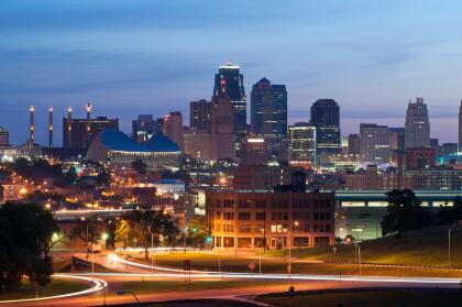 Image of the Kansas City skyline at sunrise.
