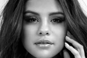 Selena Gómez Mi Vecino, El Cartel