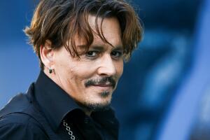 johnny-depp-red-carpet-premiere-piratas.jpg