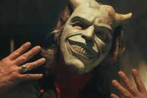 El teléfono negro máscara de The Grabber Universal Pictures (1).jpg