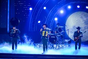 Calibre 50 Premio Lo Nuestro