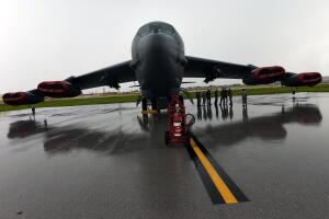 Un bombardero B-52 en la base de EEUU Andersen, en el norte de Guam.