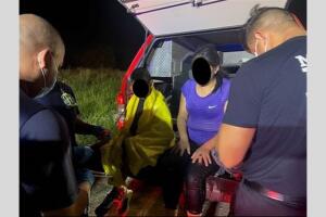 mamá hijo rescatados corriente Río Grande atrapados Mission Texas