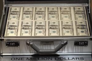 Chicago Federal Reserve Hosts Educational "Money Museum"