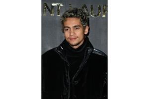 dominic fike actor y cantante.jpg