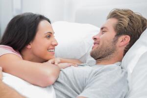 pareja-escucha.jpg