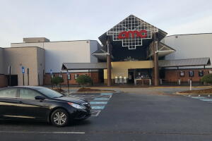 AMC Colonial 18.jpg
