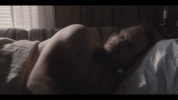 stranger-things-hopper-dormir-sueno.gif