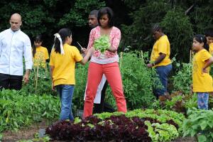 salud michelle obama huerto