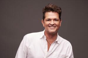 Carlos Vives Premios Juventud 2025