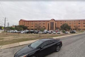 Arrestan a estudiante de preparatoria LEE por portar arma; van 4 casos desde 2023 en el plantel