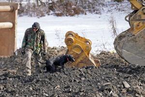 Familia de la abuela que cayó en un socavón al este de Pensilvania mantiene viva la esperanza