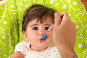 bebe-papinha187976194.jpg