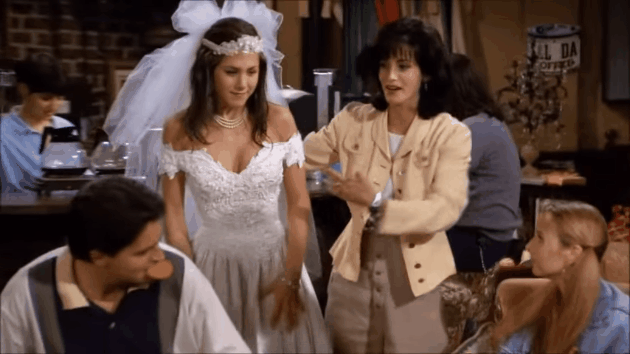 gif Rachel vestida de novia