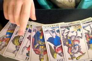 Diferença entre tarô e astrologia