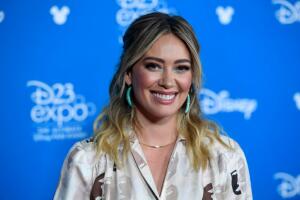 hilary-duff-fleco-de-cortina.jpg