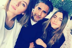 Raúl Araiza y sus hijas