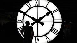 El horario de verano termina el próximo fin de semana: cómo prepararte para su posible impacto en tu salud