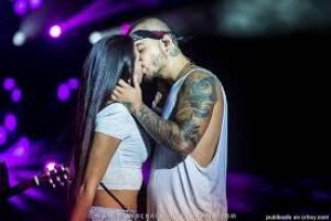Los besos más polémicos de los famosos