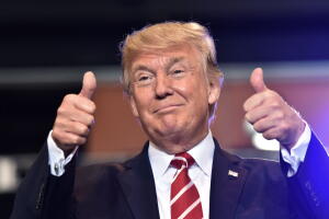 El presidente Donald Trump en un evento de campaña en Phoenix, Arizona, el 22 de agosto de 2017.