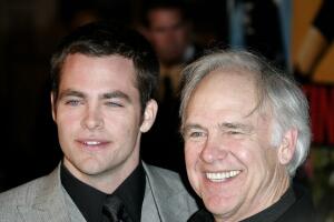 Robert_Pine_Chris_Pine.jpg