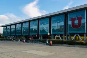 J. Williard Marriott Library in a sunny day