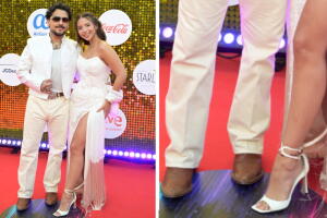 Nodal y Ángela en la alfombra roja de Premios Juventud 2026