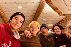 Eduardo Sanatamarina y sus hijos