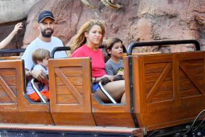 Shakira, Piqué, Sasha, MIlan, Disney 2018