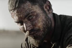 zac efron en gold.jpg