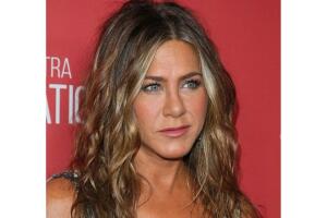 jennifer-aniston-cabello-ondulado.jpg