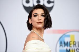 dualipa-vestido-amas.jpg